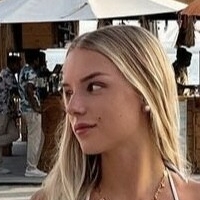 Lisa.crmn Nøgen