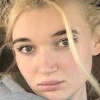 Madi Makoff Nøgen