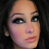 Mandy Leon Nøgen