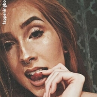 michella_red Nøgen