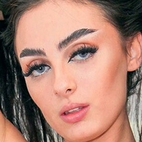 Miley Sin Nøgen