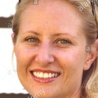 Nadja Brand Nøgen