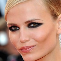 Natasha Poly Nøgen