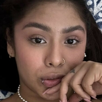 Nextdoor_Queen Nøgen