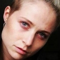 Niamh Algar Nøgen