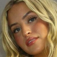 Olivia Chatfield Nøgen