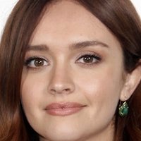 Olivia Cooke Nøgen