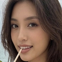 Paris Kingsley Nøgen