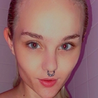 PiperAvery Nøgen