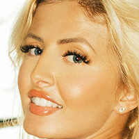 Poppy Wabe Hughes Nøgen