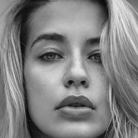 Rhiannon Nøgen