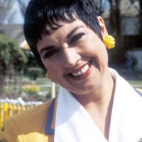 Ruth Madoc Nøgen