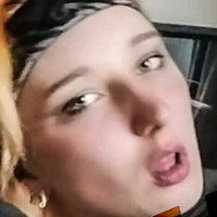 saitress Nøgen