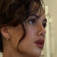 Saoirse Alicia Behzadi Nøgen