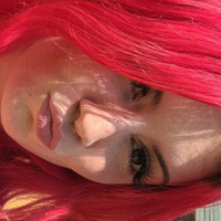 Sara Mills Nøgen