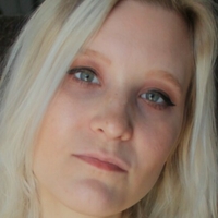 Sarah Shaye U Nøgen