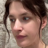 Saskia Fröhlich Nøgen