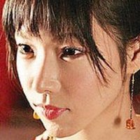Serina Hayakawa Nøgen