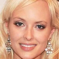 Shera Bechard Nøgen