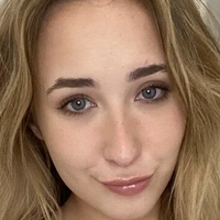 Skylar Sapphyre Nøgen