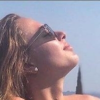 Sophia Floersch Nøgen