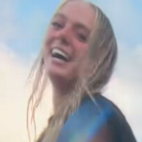 Taryn DeWese Nøgen