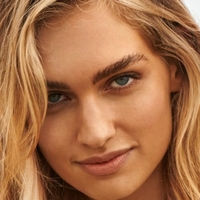 Taylor Sharpe Nøgen