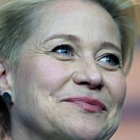 Trine Dyrholm Nøgen