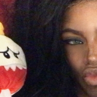 user1937926397 Nøgen