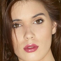 Victoria Pearl Nøgen