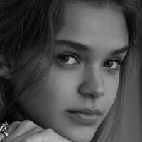 Victoria Villezcas Nøgen