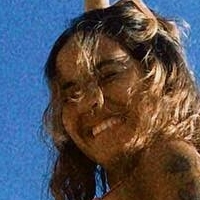 Yara Lore Nøgen