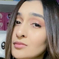 Yasi Alba Nøgen