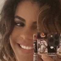 Yemisi Adenike Nøgen
