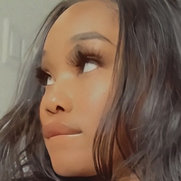 Zelie Timothy Nøgen