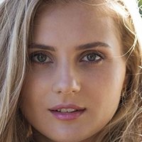 Zina Esepciuc Nøgen